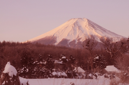 朝焼けの富士山